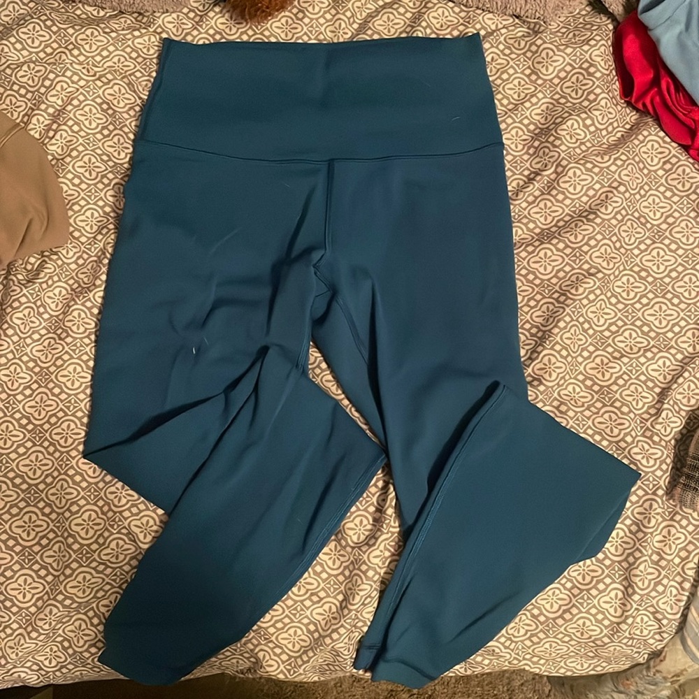 Teal/Blue Lululemon Align Size 6; perfect condition no flaws